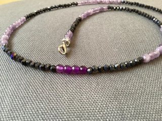 Collar Calcedonia y Cristal Morado Negro