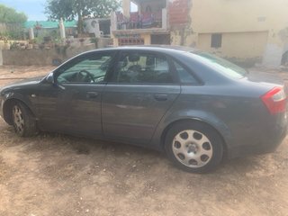 Audi A4 2.5 180cv quattro (averiado leer bien)