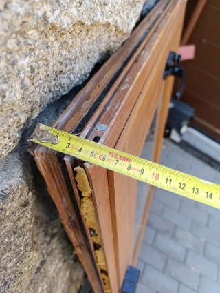 Ventana PVC Roble Dorado Pivotante