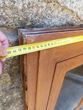 Ventana PVC Roble Dorado Pivotante