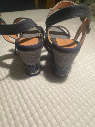 Sandalias cuña azul