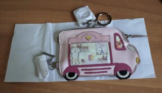 Portachiavi a forma di camioncino rosa