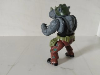 Figura d'azione di Rocksteady delle Tartarughe Ninja