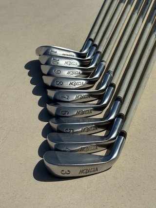 Set Palos Golf HONMA MG-818 Hierros 3-11
