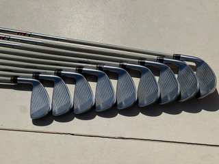 Set Palos Golf HONMA MG-818 Hierros 3-11