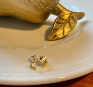 Pendientes Pequeños en Vermeil- Plata y Oro18K .