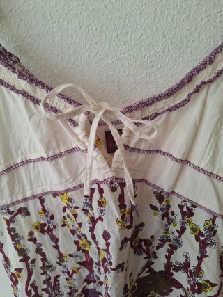 Camisa tirantes floral.