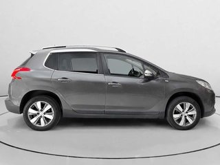 Peugeot 2008 BlueHDi 100 Style 73 kW (100 CV)