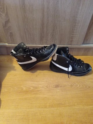 Zapatillas Nike Talla 38 Negras y Blancas