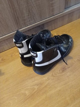 Zapatillas Nike Talla 38 Negras y Blancas