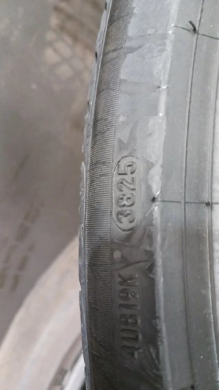 225/40 R18 92Y PIRELLI POWERGY