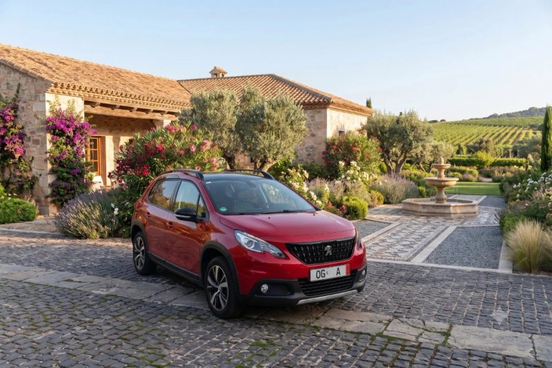 Peugeot 2008 2018 - foto 1
