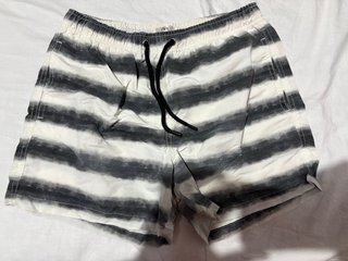 Bañador Zara Rayas Grises y Blancas