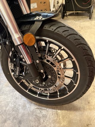 MITT MB440 Cruiser Negra