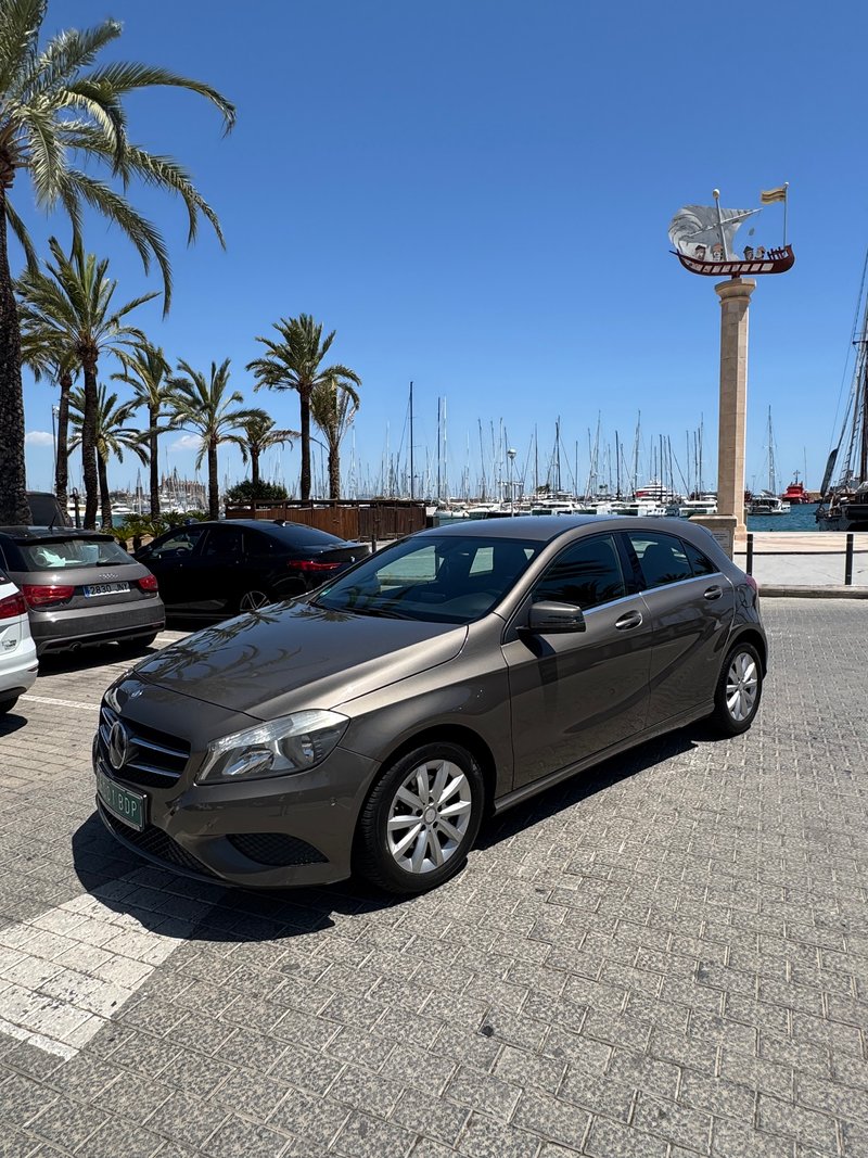 Mercedes-Benz A180 - foto 1