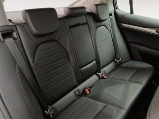Alfa Romeo Stelvio 2.2 Diesel Sprint RWD 140 kW (190 CV)
