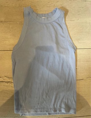 Camiseta tirantes azul ajustada