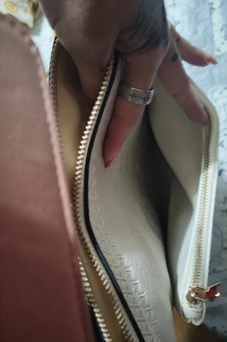Bolso Mochila Beige con Diseño