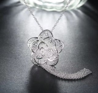Collar Plata Flor con Flecos