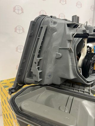 Faro Delantero Derecho Hella Mercedes W124