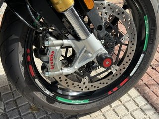 Aprilia Tuono V4 1100 RR Negra