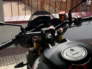 Aprilia Tuono V4 1100 RR Negra