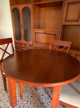 Mesa redonda y 4 sillas comedor madera