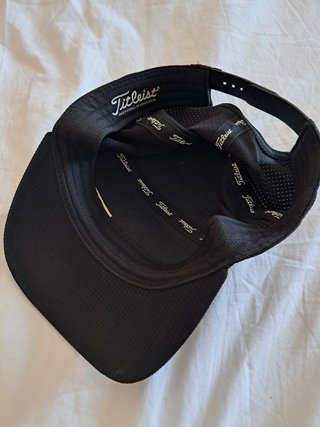Gorra Titleist Negra Trucker