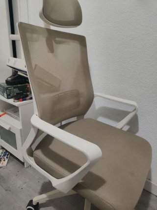 Silla escritorio seminueva y muy cómoda, adaptable