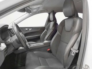 Volvo XC60 B4 D Momentum Pro Auto 145 kW (197 CV)