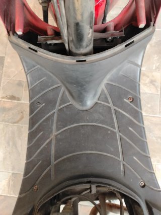 Posapiés Piaggio Zip
