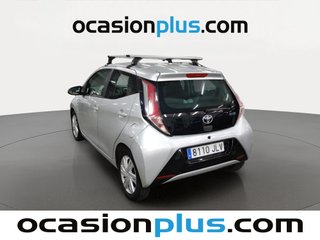 Toyota Aygo 1.0 70 x-play 51 kW (69 CV)