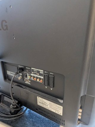 TV LG 32 Negra. No es smart TV .