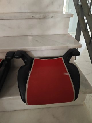 2 Alzadores para coche rojos
