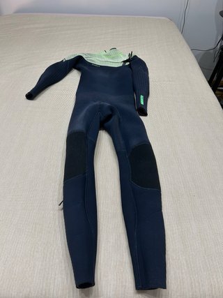 Traje de surf O'Neill 4:3 Talla 10 años