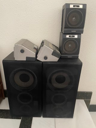 Altavoces Sony y otros