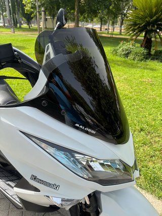 Kawasaki J300 ABS Maxi Scooter