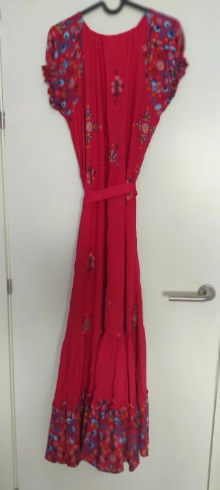 Vestido Jaase Talla S rojo Estampado Floral