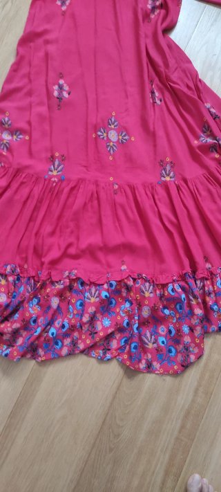 Vestido Jaase Talla S rojo Estampado Floral