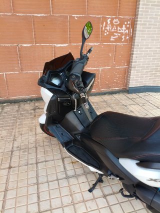 Yamaha X-Max 125 Maxi Scooter