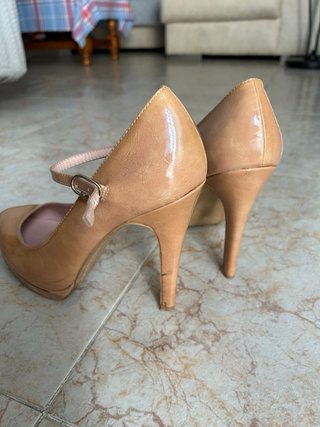 Zara Trafaluc tacones camel pulsera