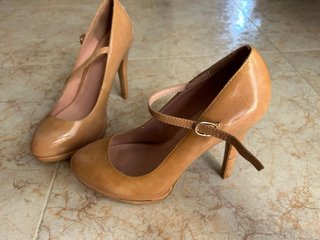 Zara Trafaluc tacones camel pulsera