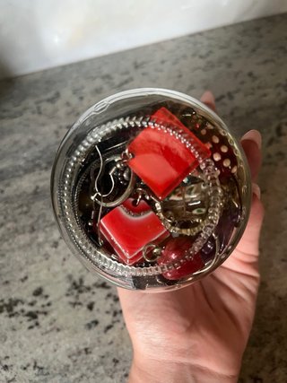 Tarro de bisutería y abalorios