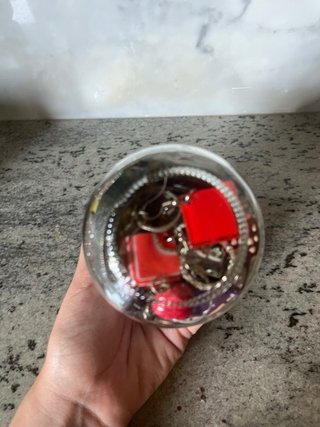 Tarro de bisutería y abalorios