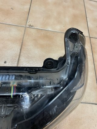 Faro Yamaha Xmax 125-300 Reparado