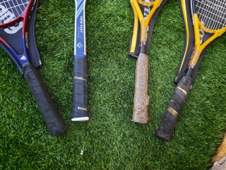4 racchette da tennis con custodie