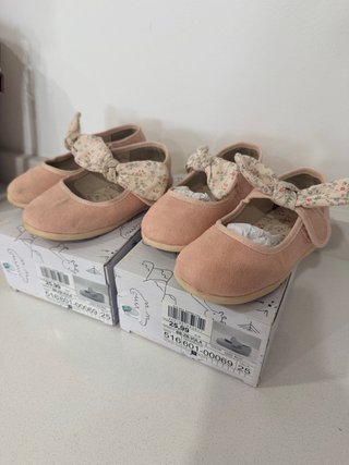 Manoletinas niña rosa con lazo floral talla 25