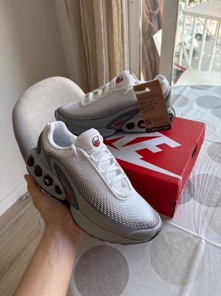 Nike Air Max DN Talla 39 Rojas Blancas Grises
