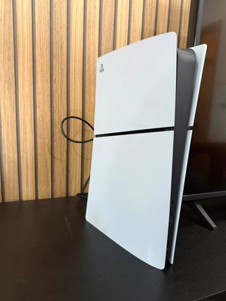 PlayStation 5 Slim Digital Edition 825 GB – Como Nova - Garantia