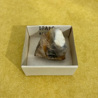 Opalo mineral
